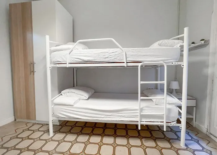 Az The Old Town Hostel - Coliving